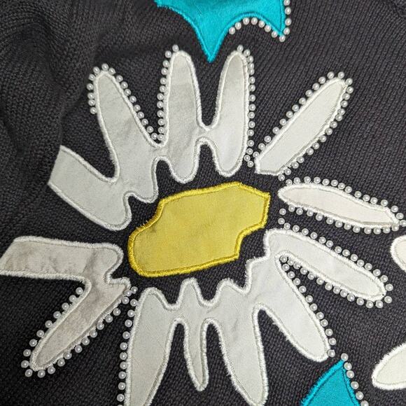 Vtg 1980s L'Eau Vive Black Daisy Pearl Applique Pullover Silk Blend Sweater S - Picture 3 of 4